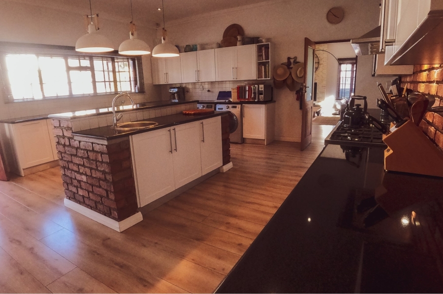 3 Bedroom Property for Sale in Edenvale Central Gauteng