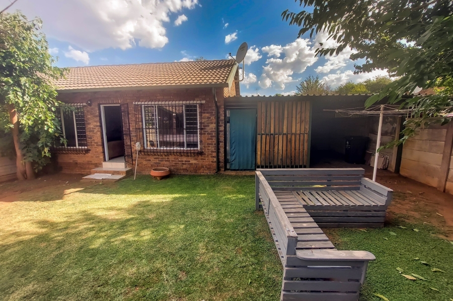 2 Bedroom Property for Sale in Highveld Gauteng