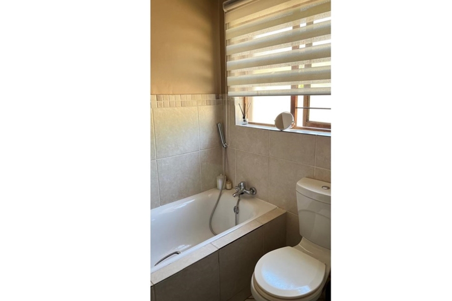 3 Bedroom Property for Sale in Thatchfield Estate Gauteng