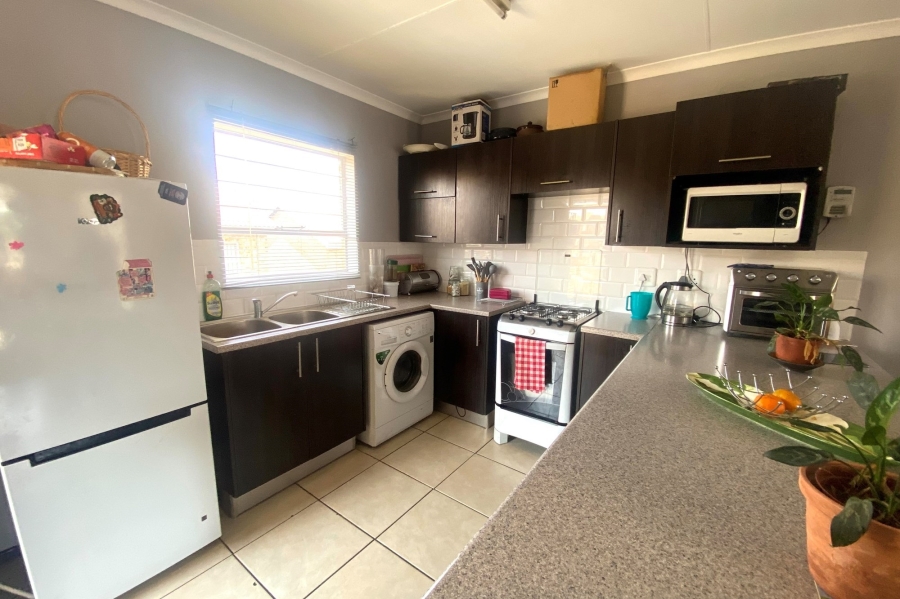 2 Bedroom Property for Sale in Honeypark Gauteng