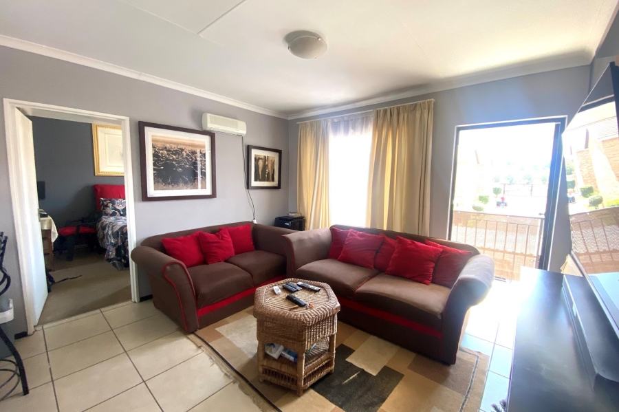 2 Bedroom Property for Sale in Honeypark Gauteng