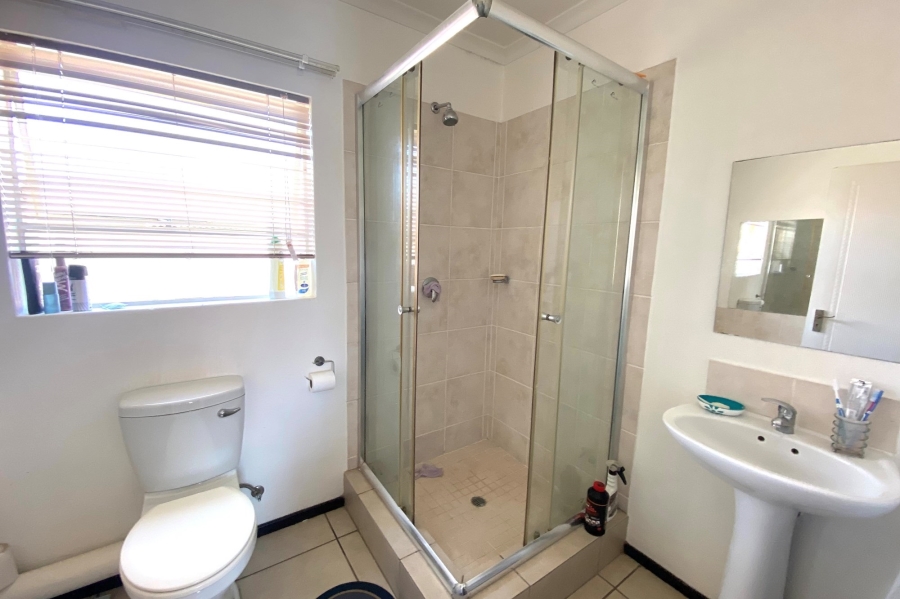 2 Bedroom Property for Sale in Honeypark Gauteng