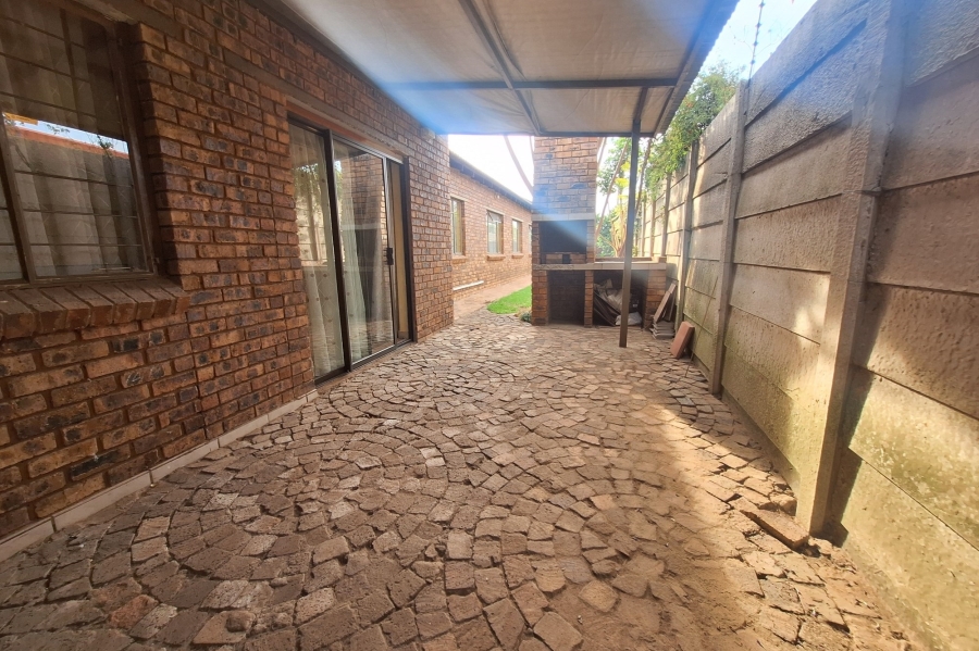 3 Bedroom Property for Sale in Sharon Park Gauteng