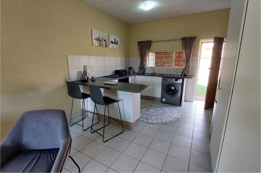 2 Bedroom Property for Sale in Liefde en Vrede Gauteng