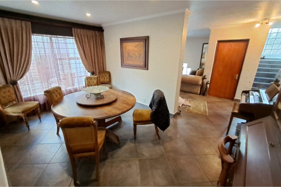 4 Bedroom Property for Sale in Eldoraigne Gauteng