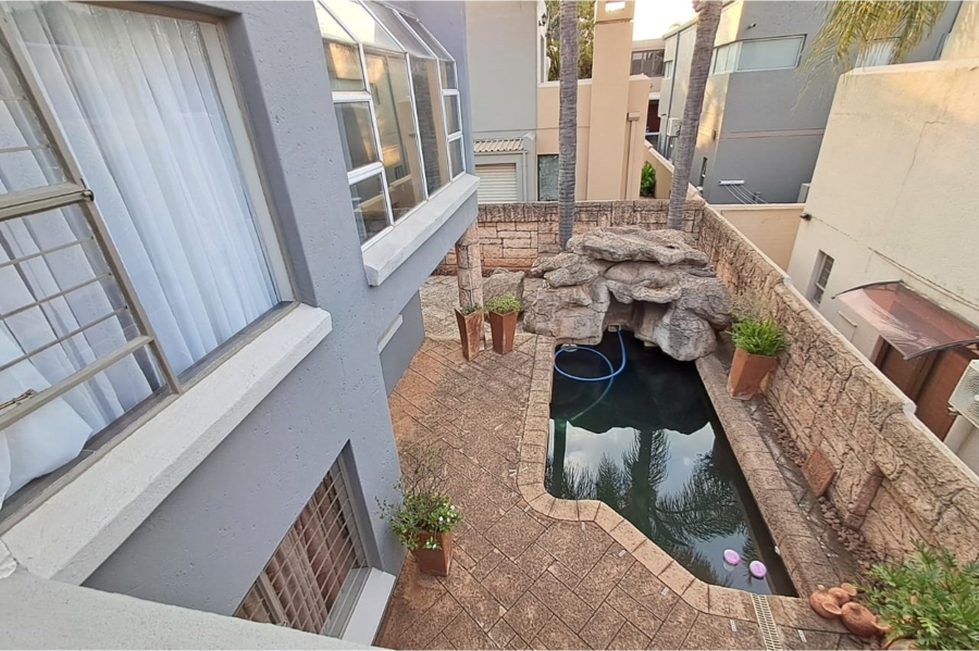 4 Bedroom Property for Sale in Eldoraigne Gauteng