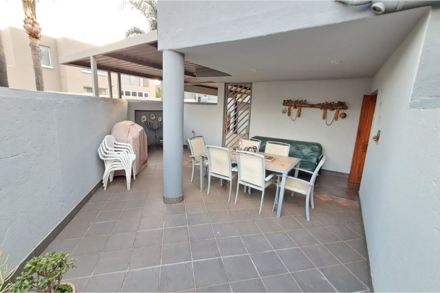 4 Bedroom Property for Sale in Eldoraigne Gauteng