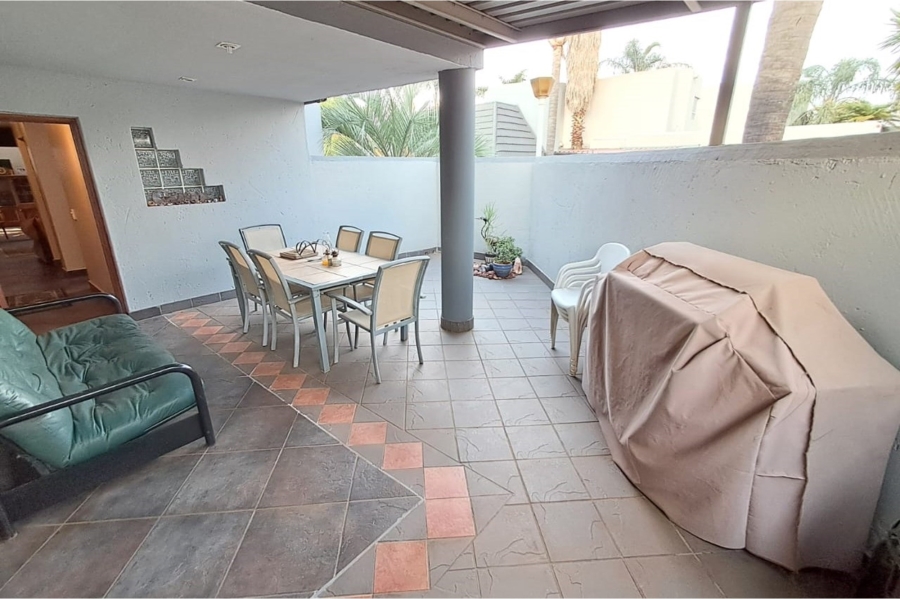 4 Bedroom Property for Sale in Eldoraigne Gauteng