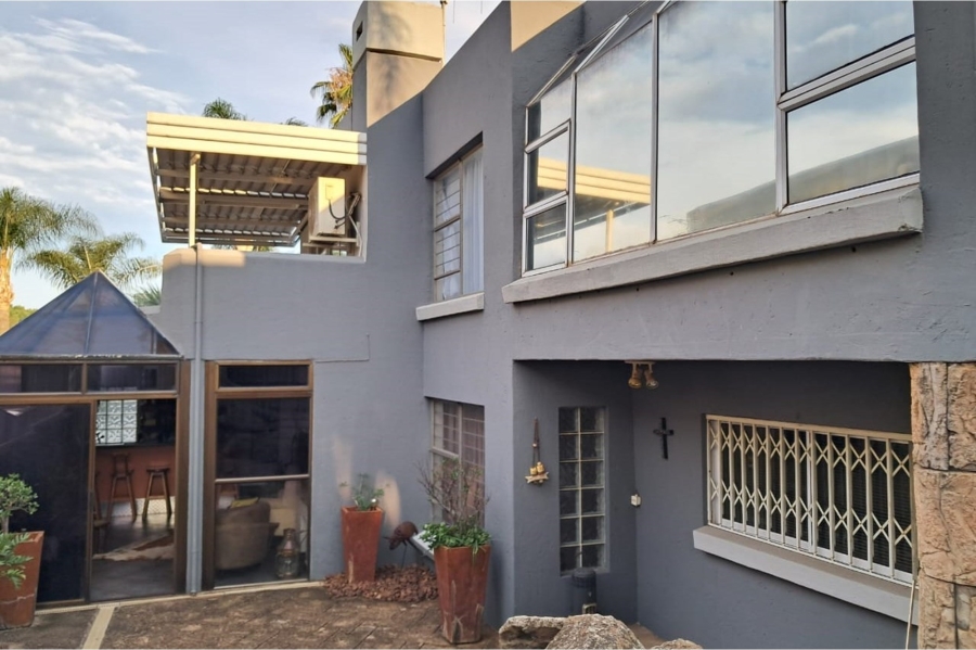 4 Bedroom Property for Sale in Eldoraigne Gauteng