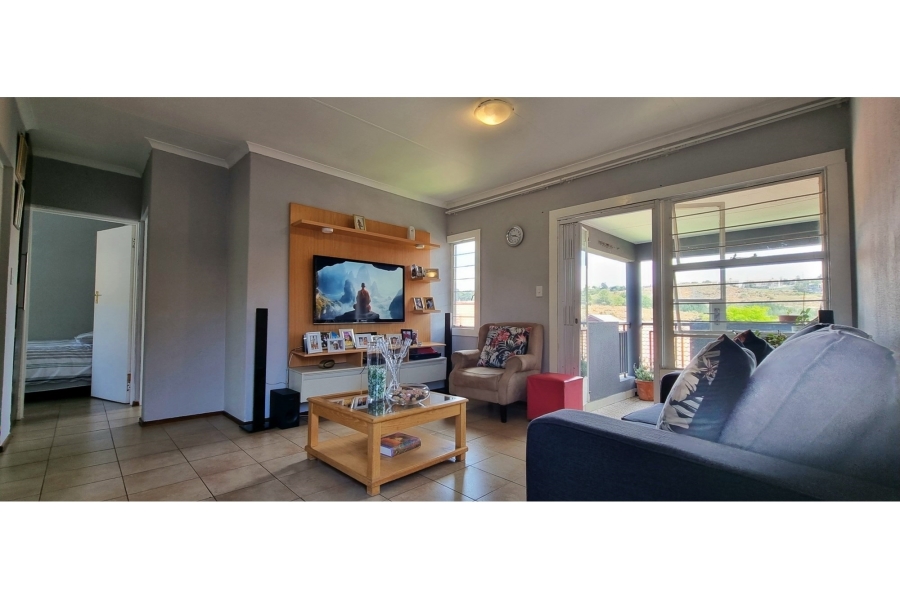 2 Bedroom Property for Sale in Linmeyer Gauteng