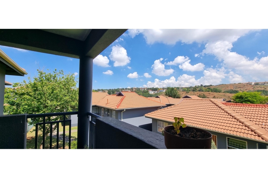 2 Bedroom Property for Sale in Linmeyer Gauteng