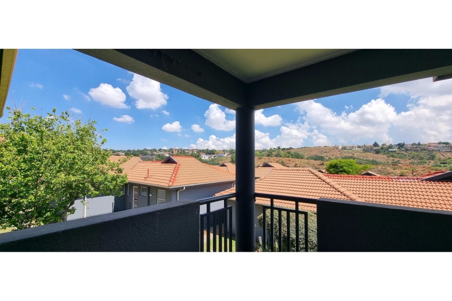 2 Bedroom Property for Sale in Linmeyer Gauteng