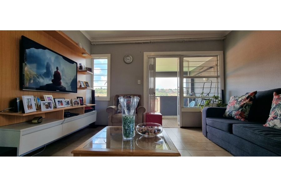 2 Bedroom Property for Sale in Linmeyer Gauteng