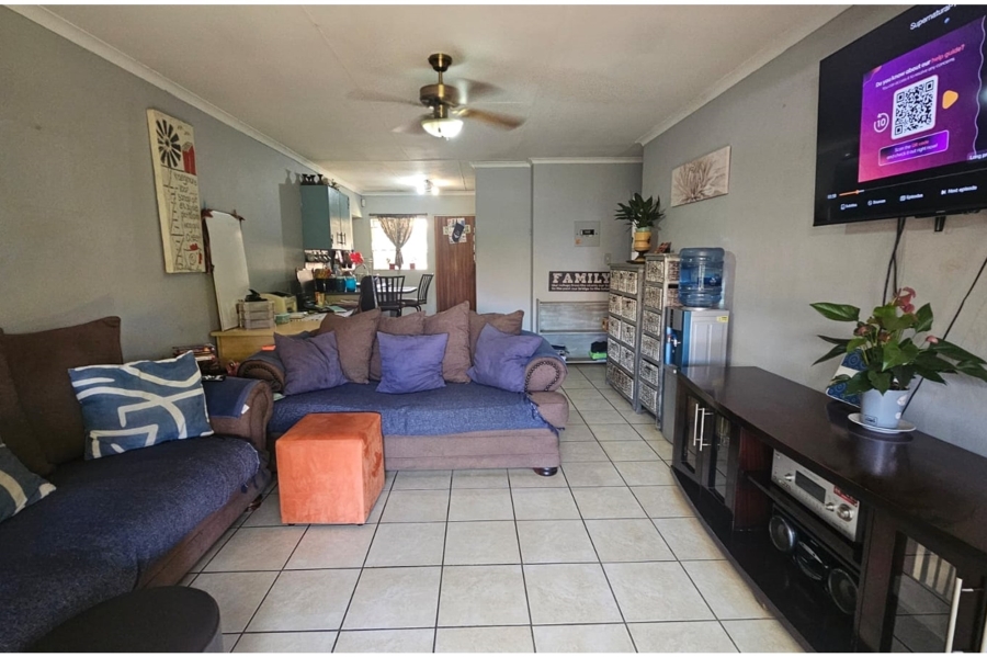 2 Bedroom Property for Sale in Wierda Park Gauteng