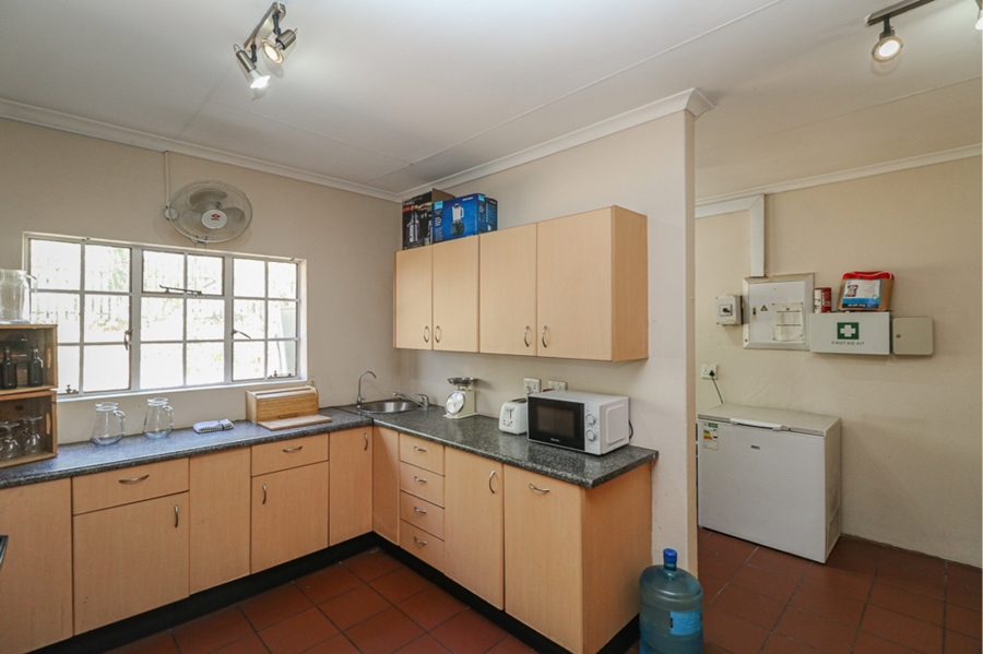 6 Bedroom Property for Sale in Farmall A H Gauteng