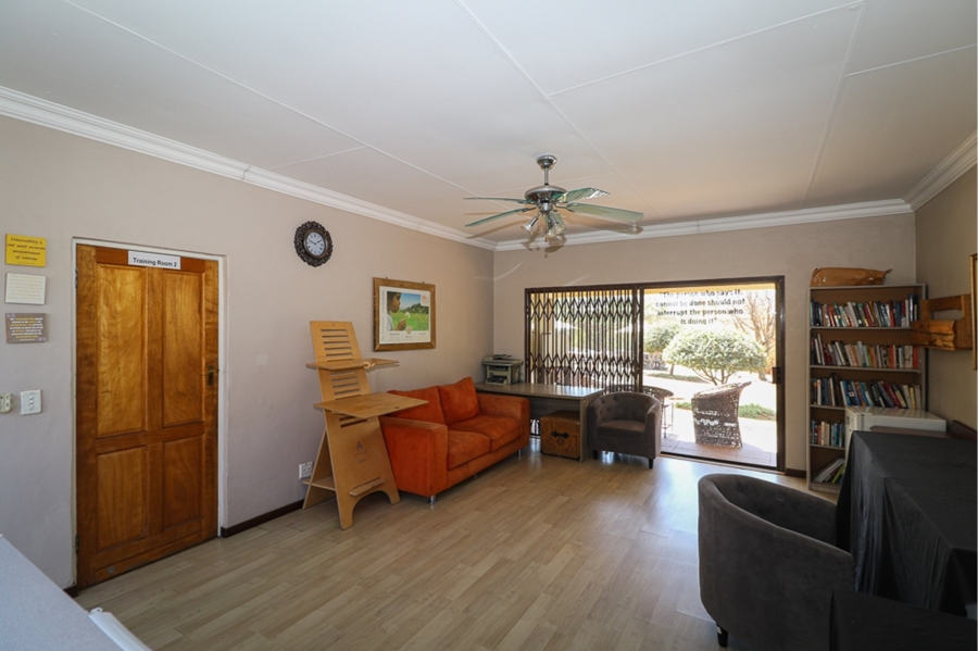 6 Bedroom Property for Sale in Farmall A H Gauteng