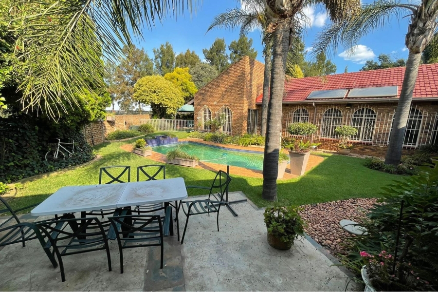 4 Bedroom Property for Sale in Petersfield Gauteng