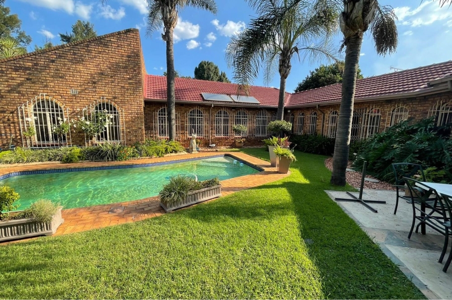 4 Bedroom Property for Sale in Petersfield Gauteng