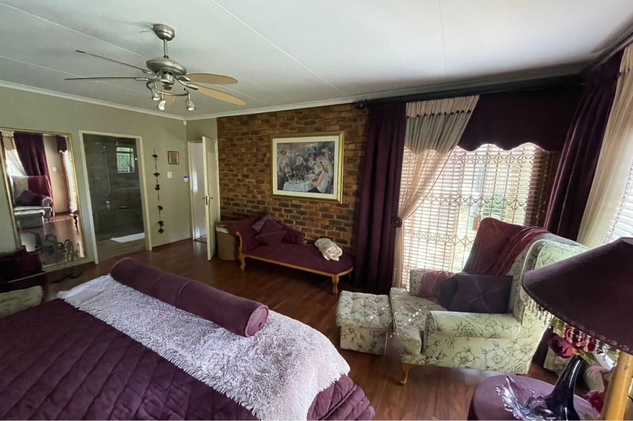 4 Bedroom Property for Sale in Petersfield Gauteng