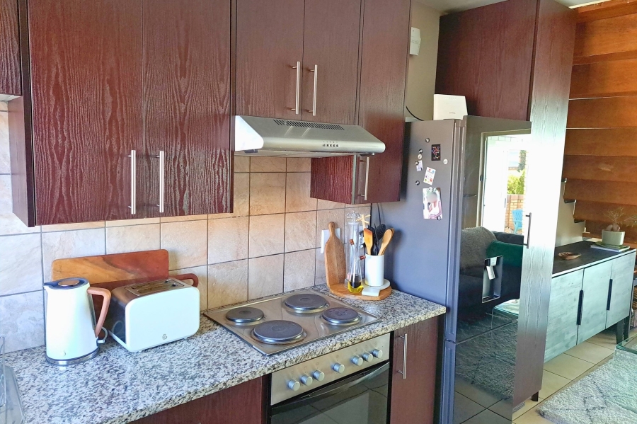 3 Bedroom Property for Sale in Olivedale Gauteng