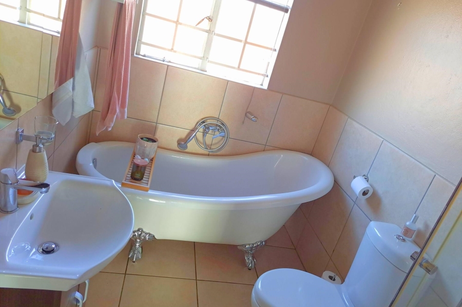 3 Bedroom Property for Sale in Olivedale Gauteng