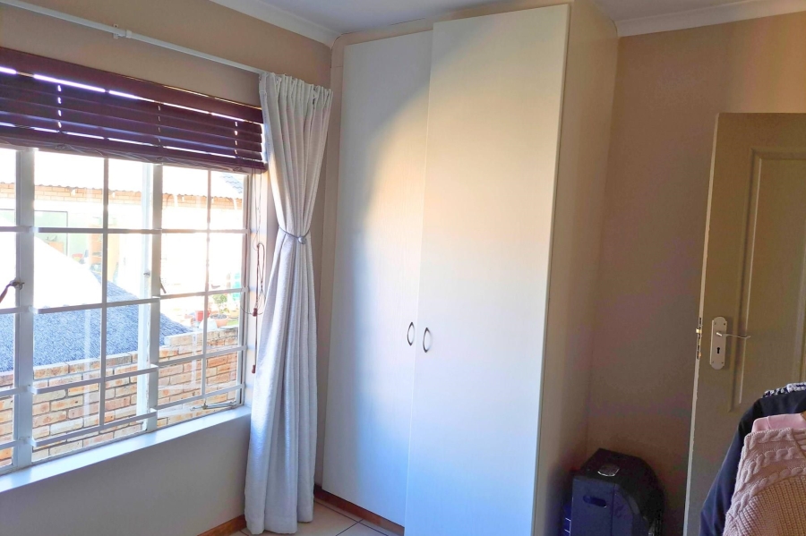 3 Bedroom Property for Sale in Olivedale Gauteng