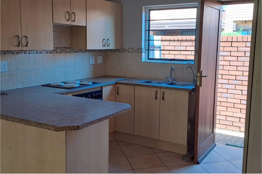 2 Bedroom Property for Sale in Montana Gauteng