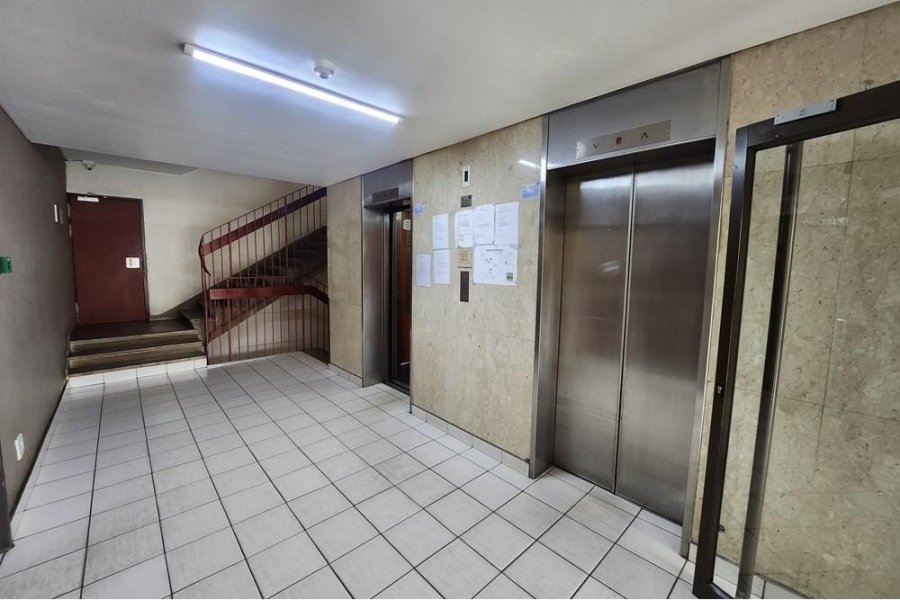 1 Bedroom Property for Sale in Braamfontein Gauteng