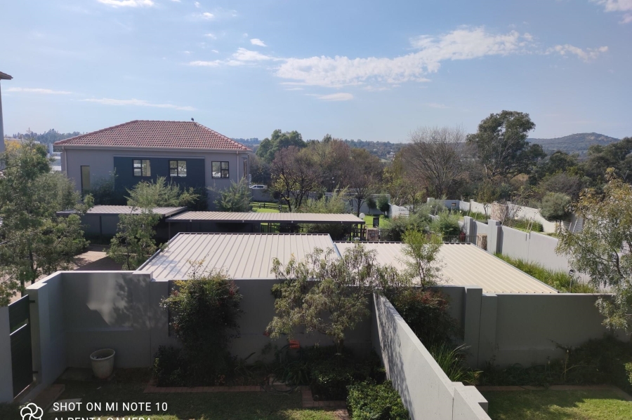 1 Bedroom Property for Sale in Lonehill Gauteng