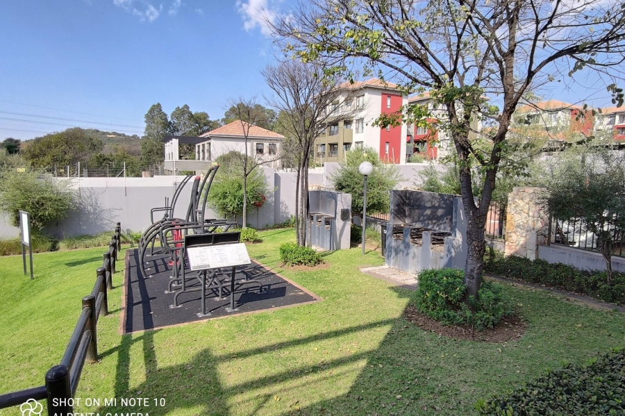 1 Bedroom Property for Sale in Lonehill Gauteng