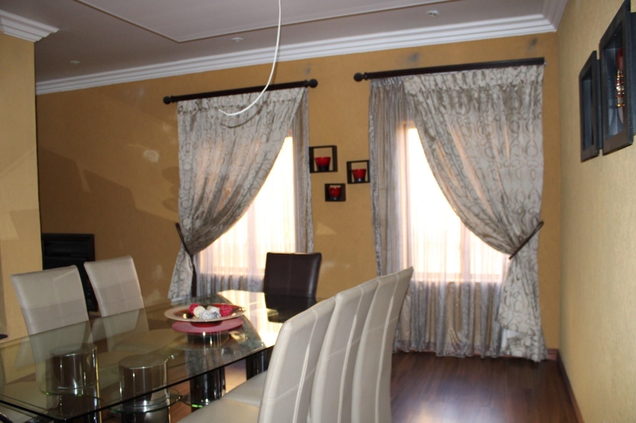 5 Bedroom Property for Sale in Amandasig Gauteng