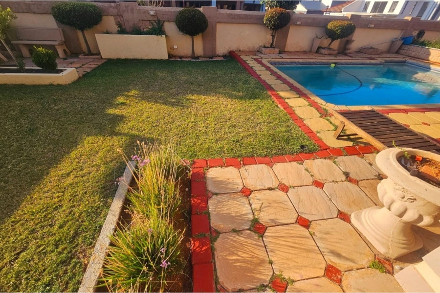 5 Bedroom Property for Sale in Amandasig Gauteng