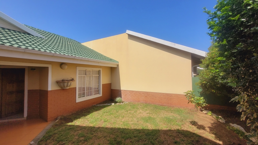 3 Bedroom Property for Sale in South Crest Gauteng