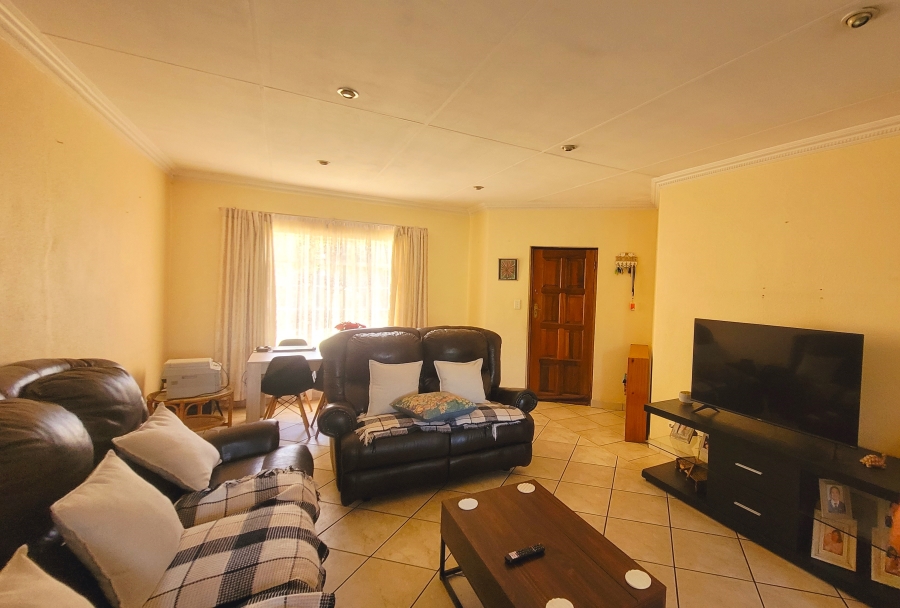 3 Bedroom Property for Sale in South Crest Gauteng