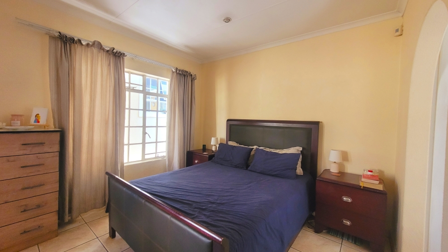 3 Bedroom Property for Sale in South Crest Gauteng