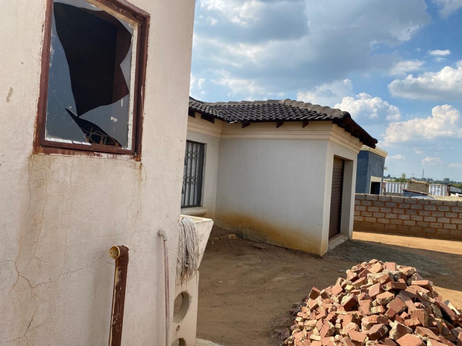 2 Bedroom Property for Sale in Geluksdal Gauteng