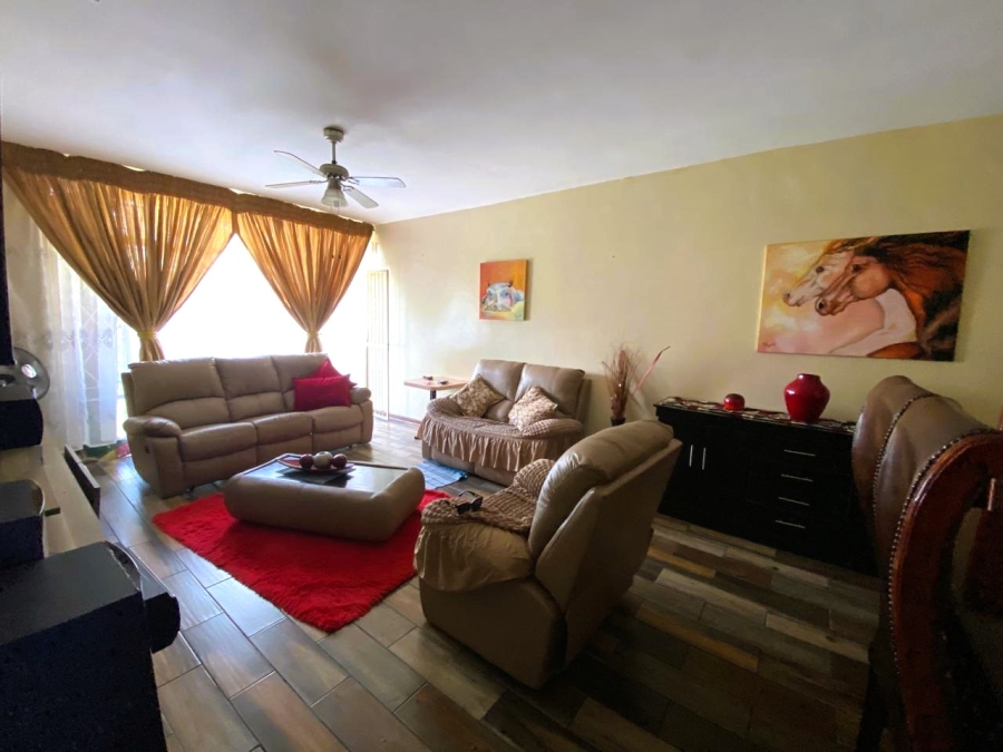 2 Bedroom Property for Sale in Vereeniging Gauteng