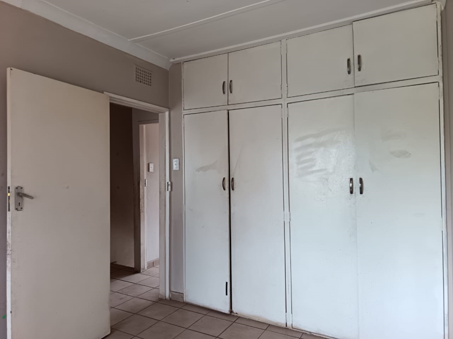 38 Bedroom Property for Sale in Vanderbijlpark Cw 6 Gauteng