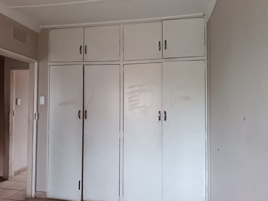 38 Bedroom Property for Sale in Vanderbijlpark Cw 6 Gauteng