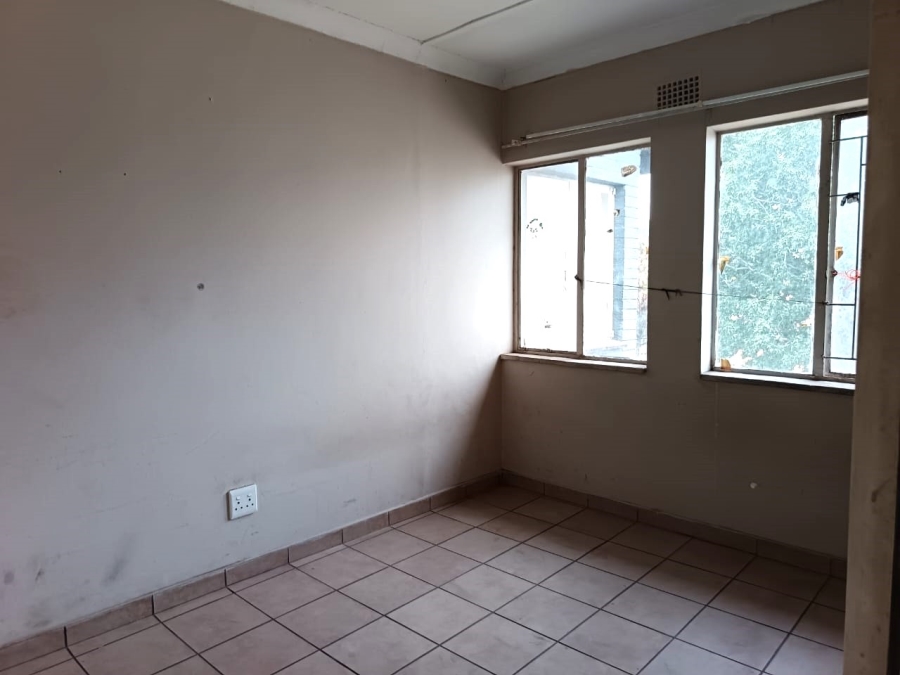 38 Bedroom Property for Sale in Vanderbijlpark Cw 6 Gauteng