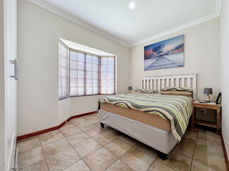 3 Bedroom Property for Sale in Waterlake Farm Lifestyle Estate Gauteng