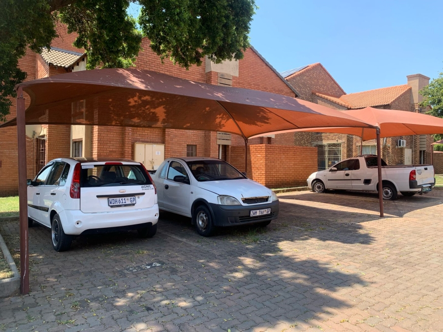 2 Bedroom Property for Sale in Karenpark Gauteng