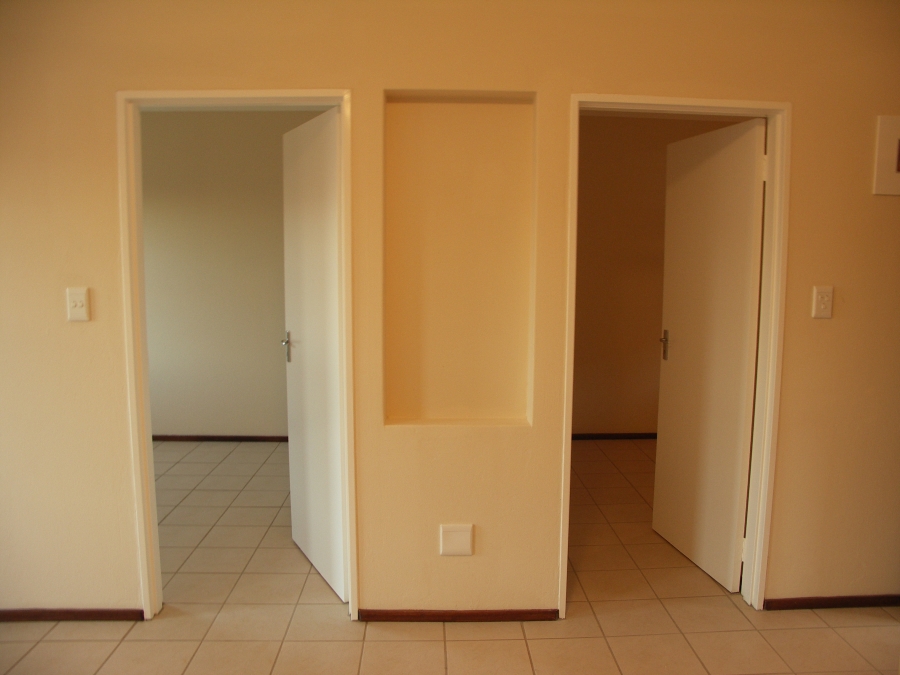 2 Bedroom Property for Sale in Moffat View Gauteng