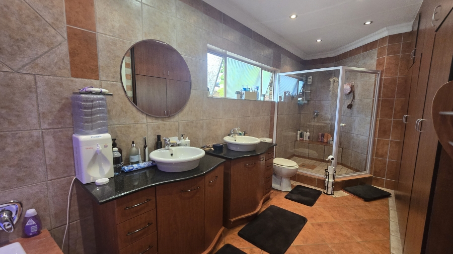 4 Bedroom Property for Sale in Moreleta Park Gauteng