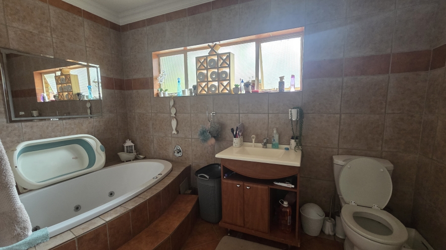 4 Bedroom Property for Sale in Moreleta Park Gauteng