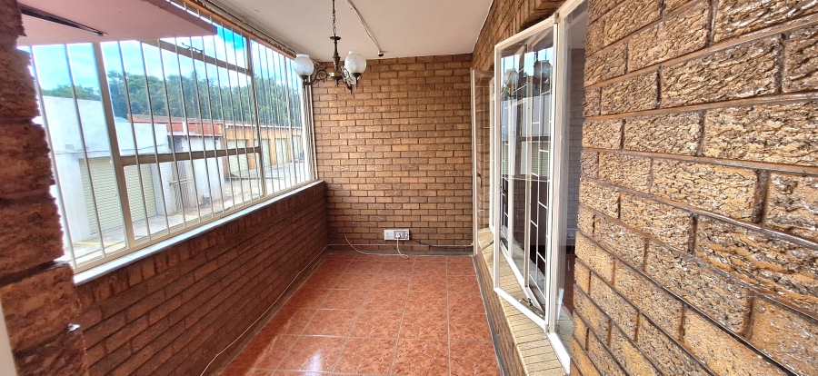 2 Bedroom Property for Sale in Villieria Gauteng