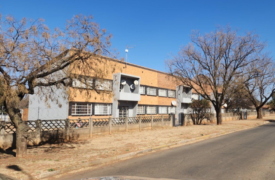 1 Bedroom Property for Sale in Meyerton Central Gauteng