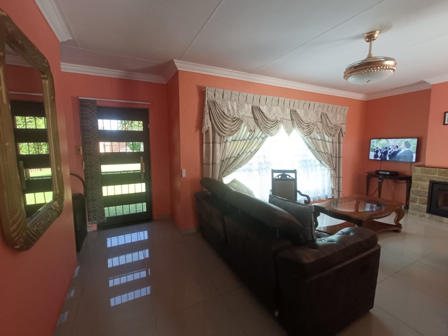 3 Bedroom Property for Sale in Golf Park Gauteng