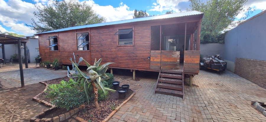 3 Bedroom Property for Sale in Les Marais Gauteng