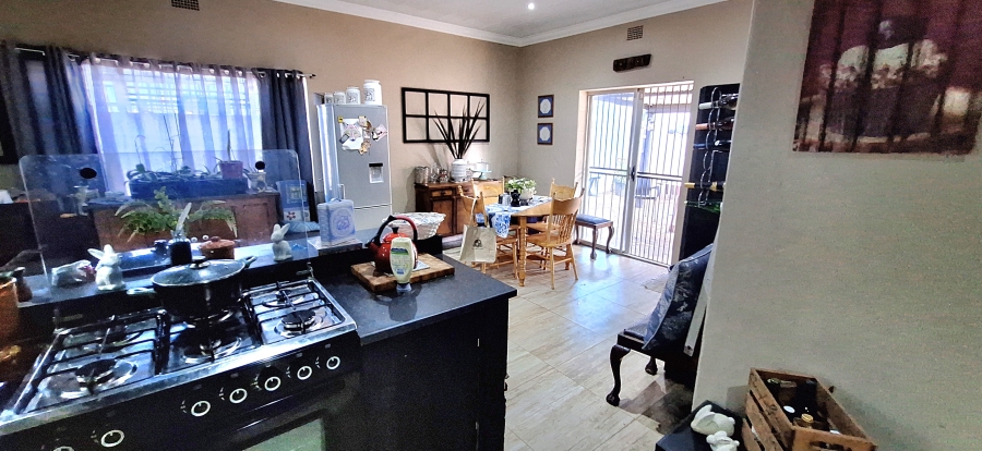 3 Bedroom Property for Sale in Les Marais Gauteng